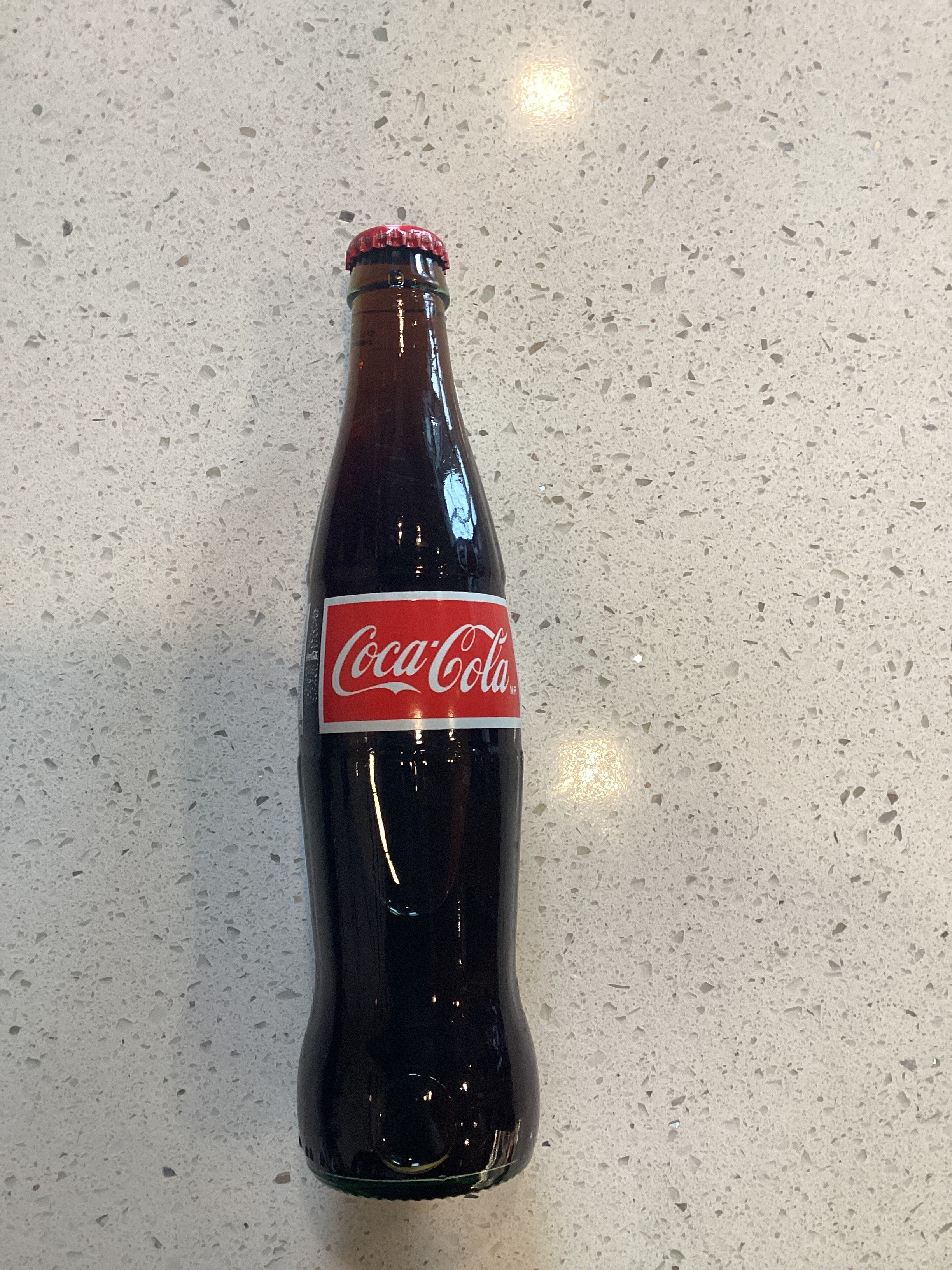 Coca-Cola (Hecho en México) (12 oz / 355ml Glass Bottle)